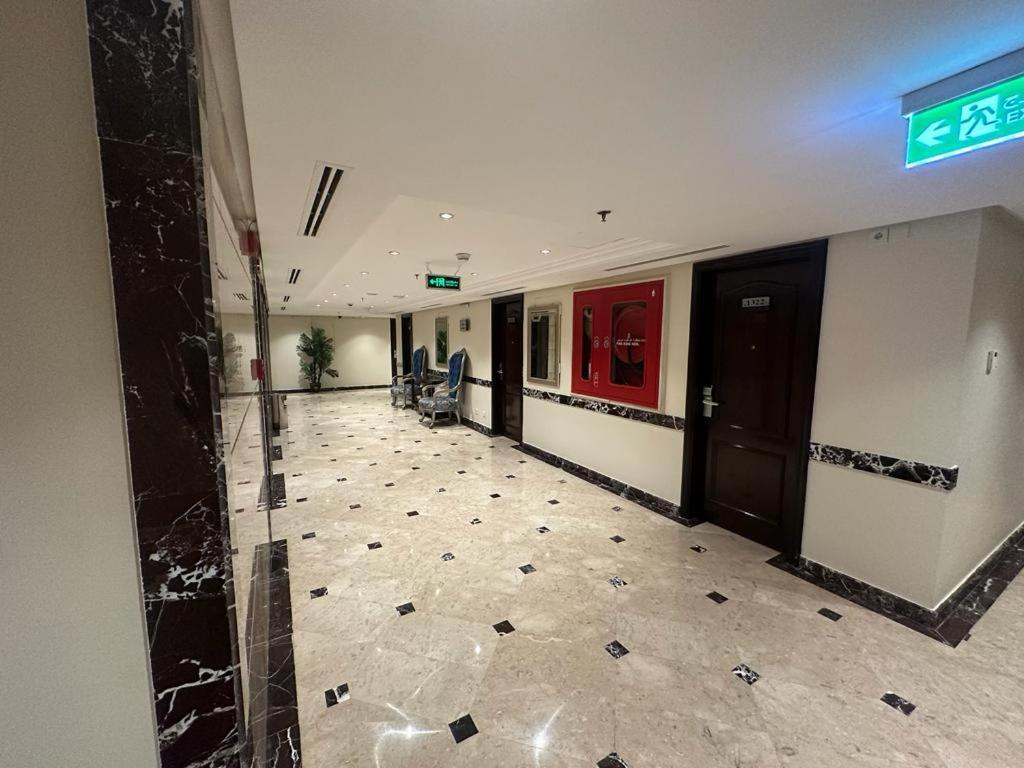 Emaar Elite Al Madina Hotel होटल 3*