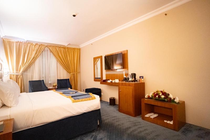 Emaar Elite Al Madina Hotel होटल 3*